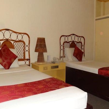 Hotel Cesario Lapu-Lapu City Esterno foto
