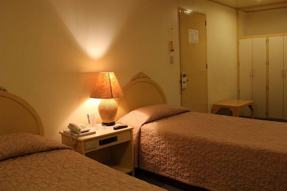 Hotel Cesario Lapu-Lapu City Esterno foto