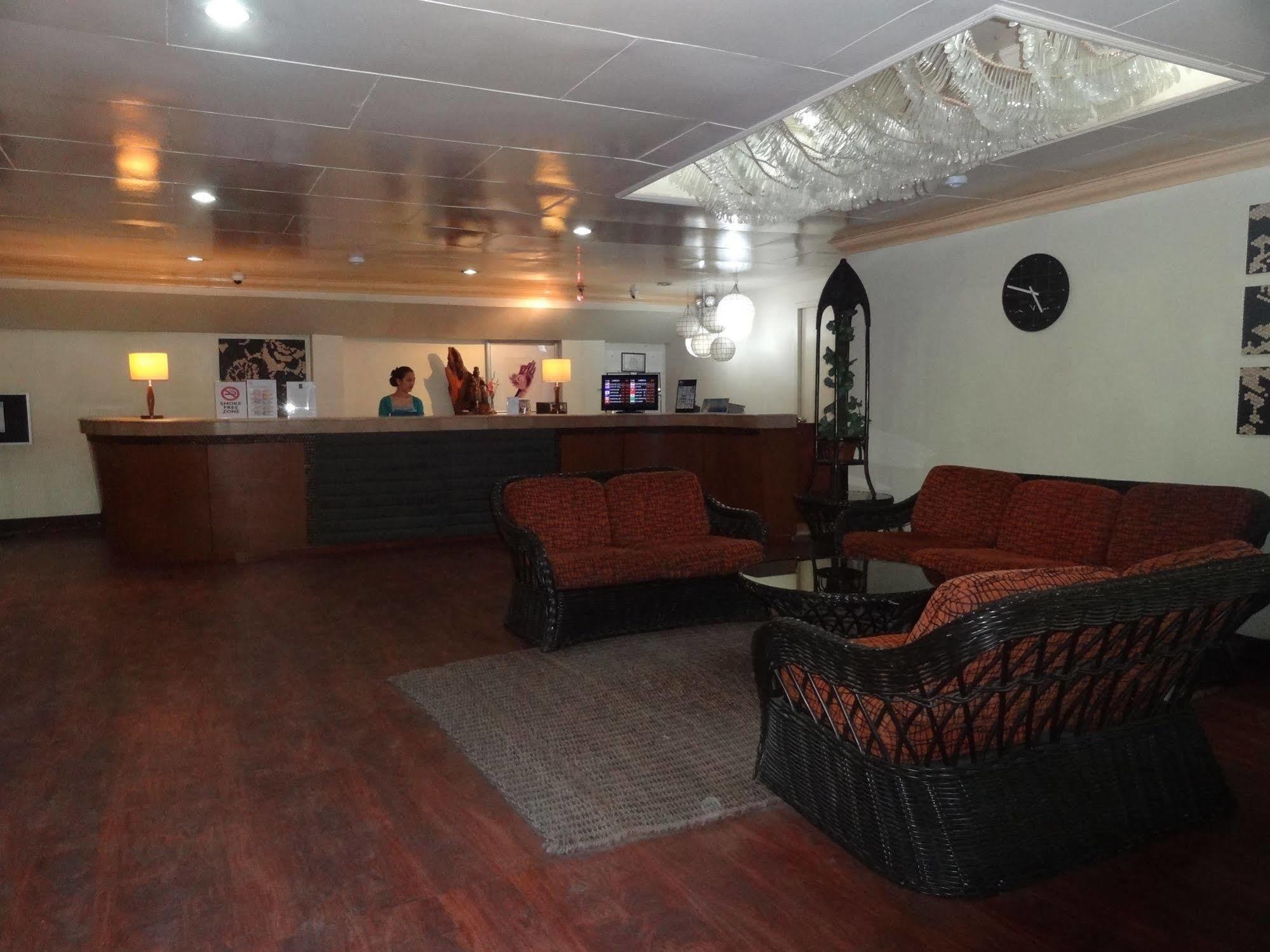 Hotel Cesario Lapu-Lapu City Esterno foto