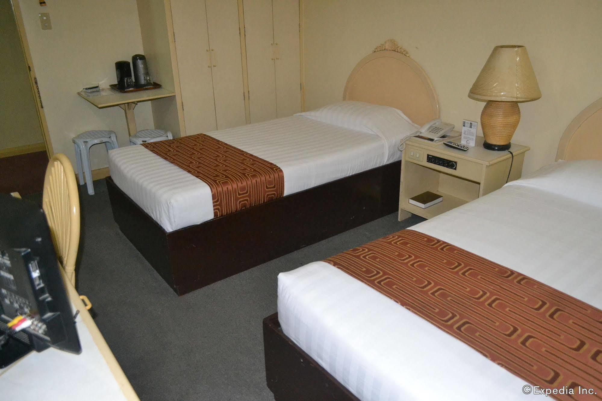 Hotel Cesario Lapu-Lapu City Esterno foto